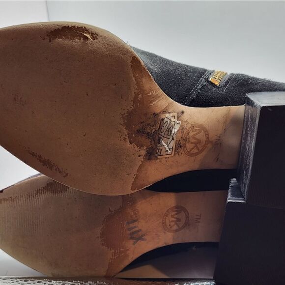 MK Michael Kors Black Suede Side Zip Block Heel Ankle Boots sz.7M $295 - Picture 10 of 10